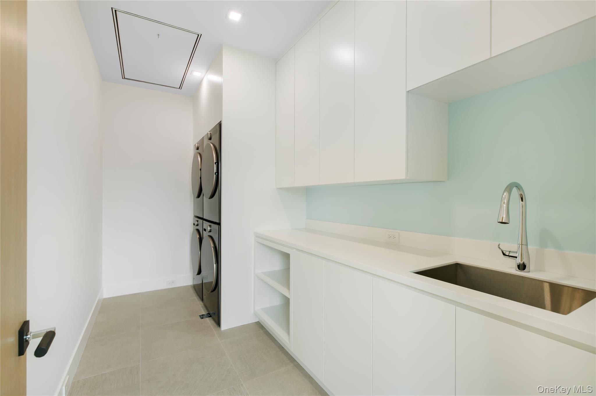 158 Cobb Road. Water Mill, NY 11976