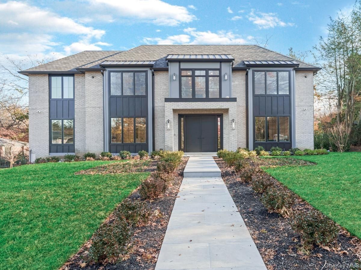 6 Hickory Drive. Great Neck, NY 11021