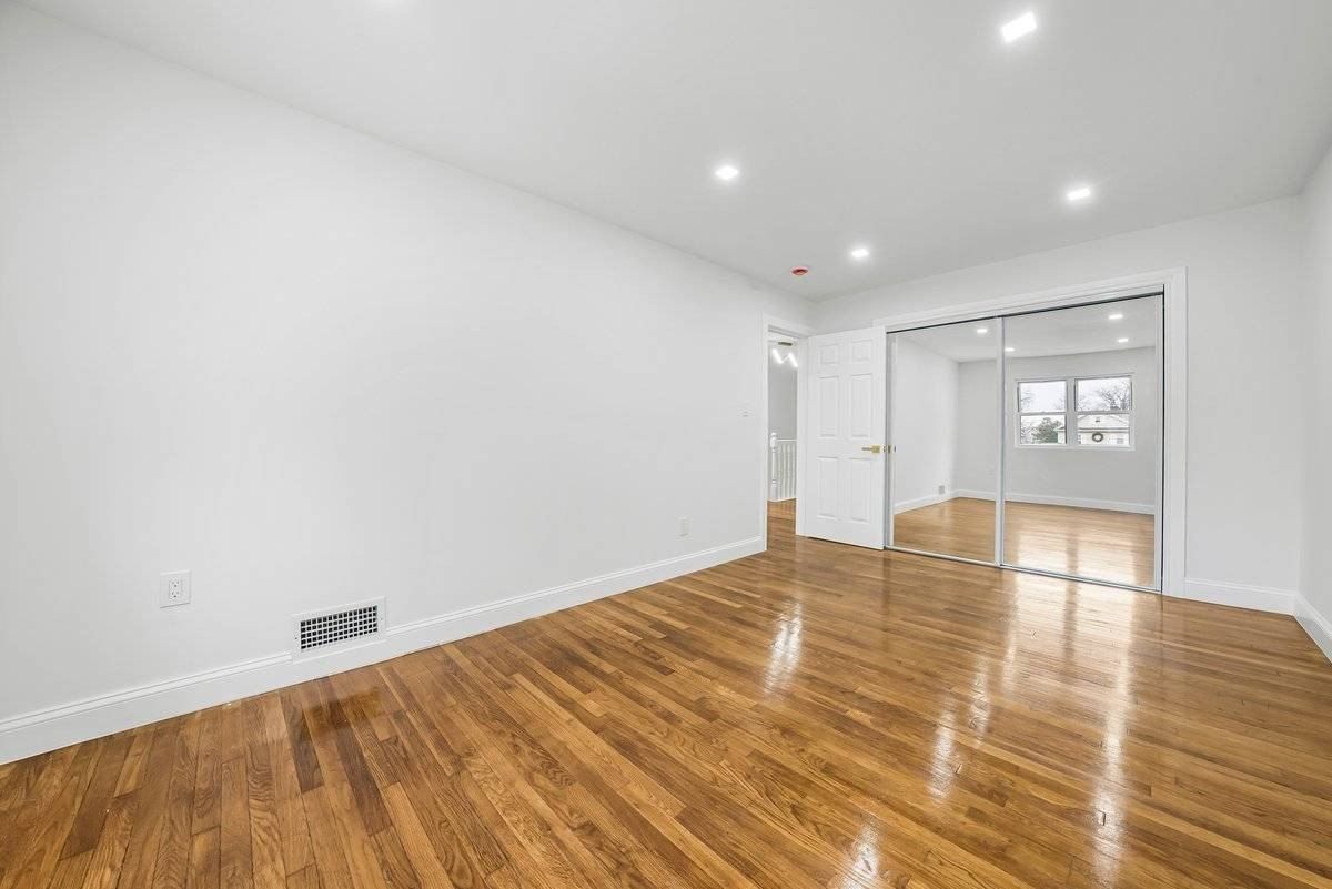 10945 173Rd St. Jamaica, NY 11433