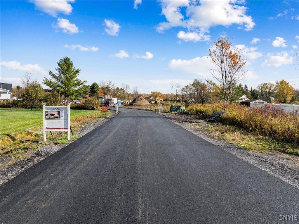 104 Stonebrooke Drive. Marcy, NY 13403