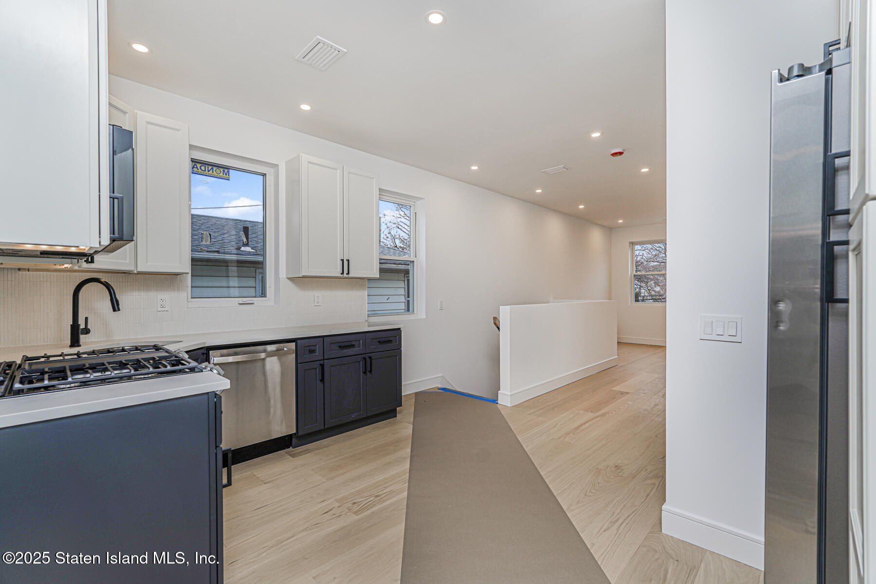 178 Parkinson Avenue. Staten Island, NY 10305