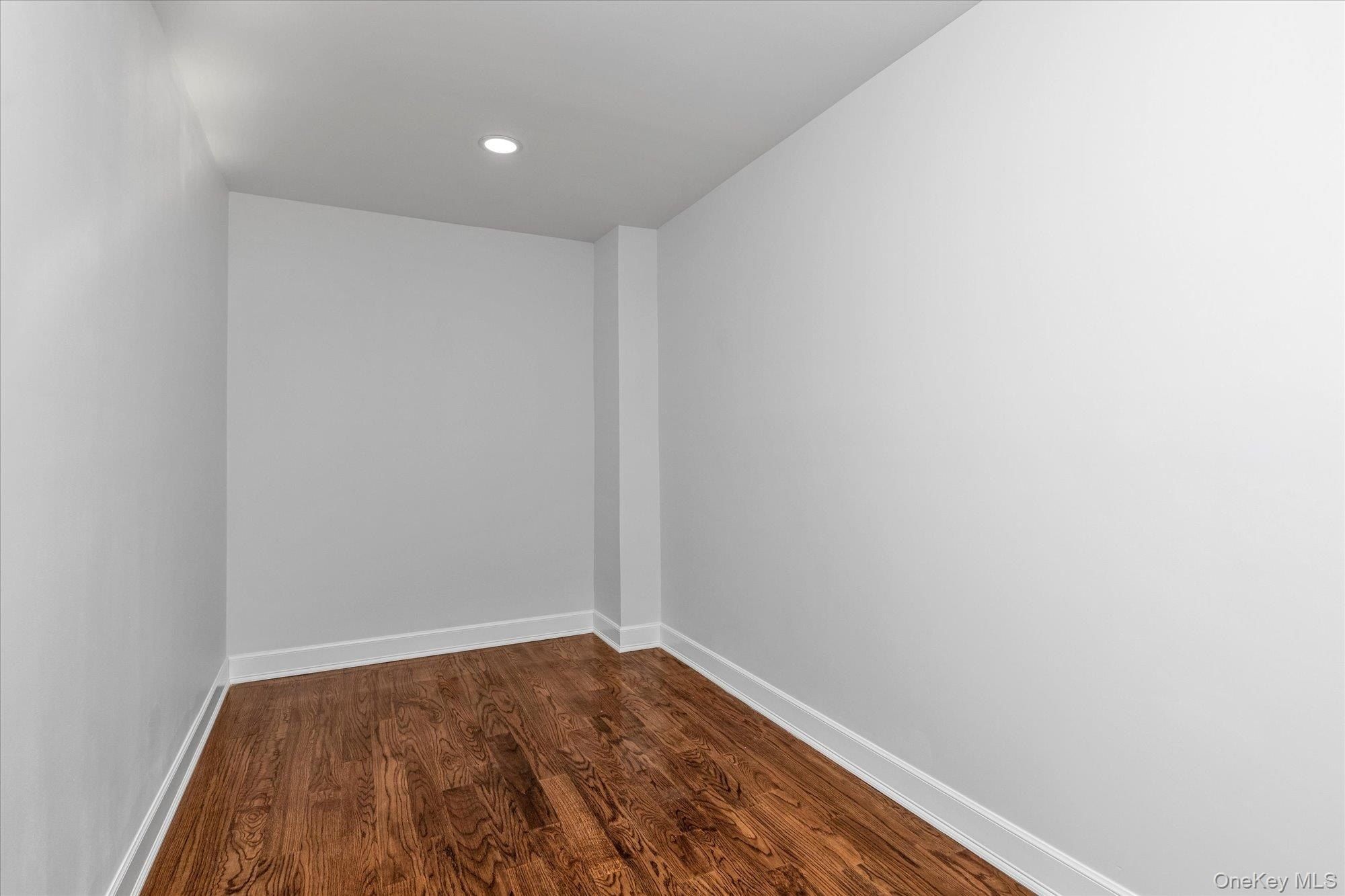 33 Prentice Road. Levittown, NY 11756