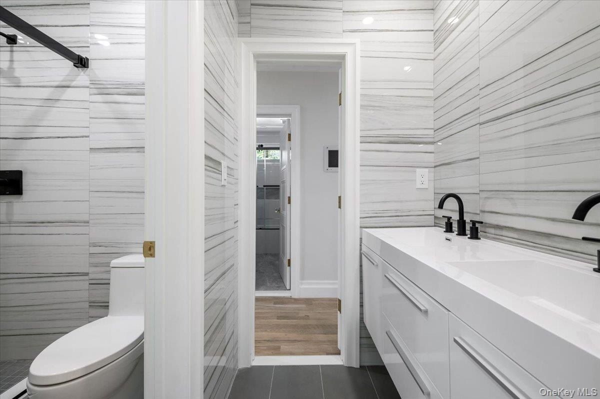 19 Maple Avenue. Cedarhurst, NY 11516