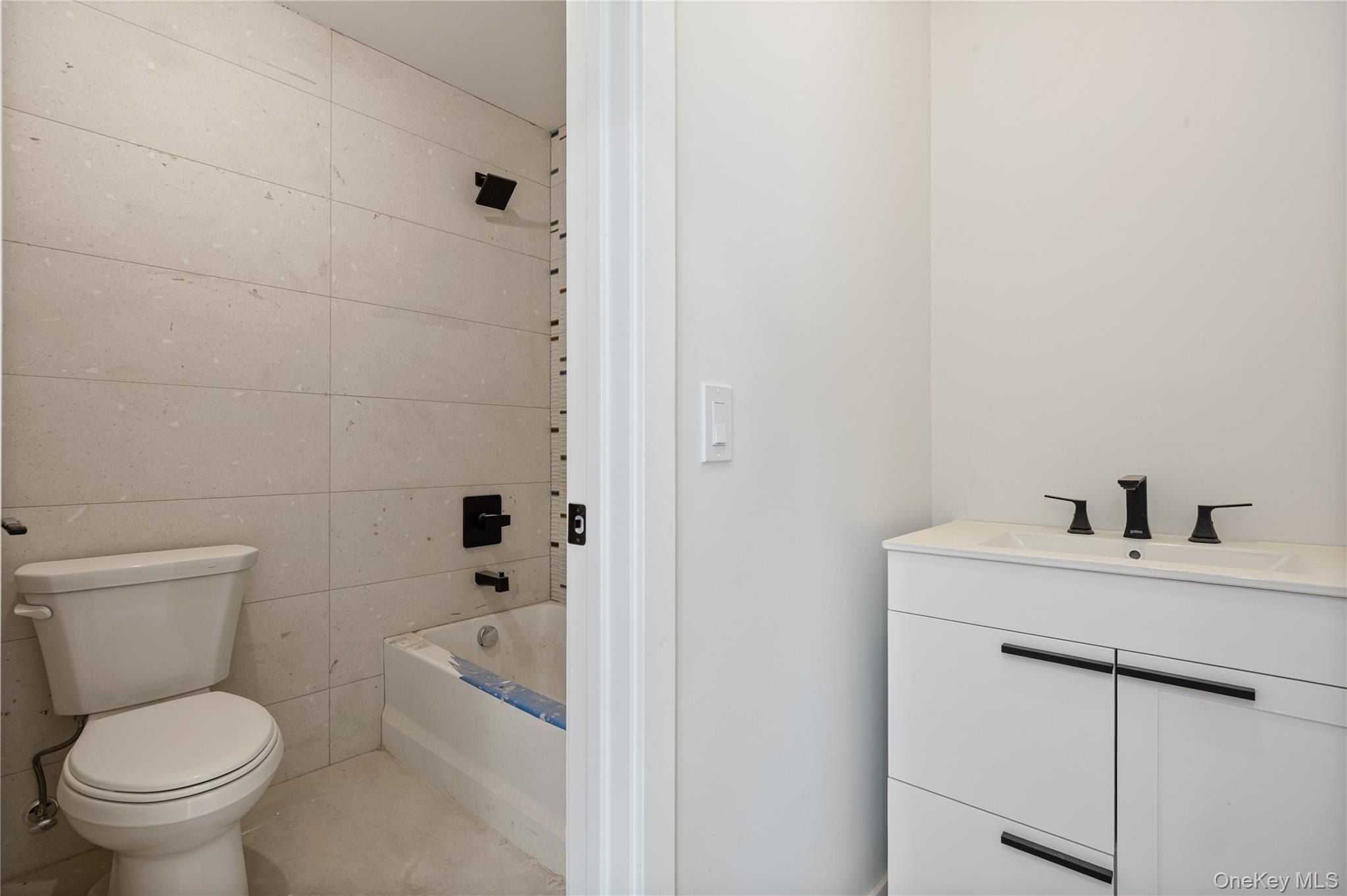 18 W Funston Avenue Unit 212. Spring Valley, NY 10977