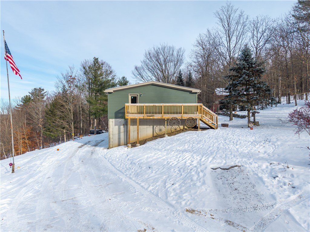 9751 Colegrove Hill Road. Hammondsport, NY 14840