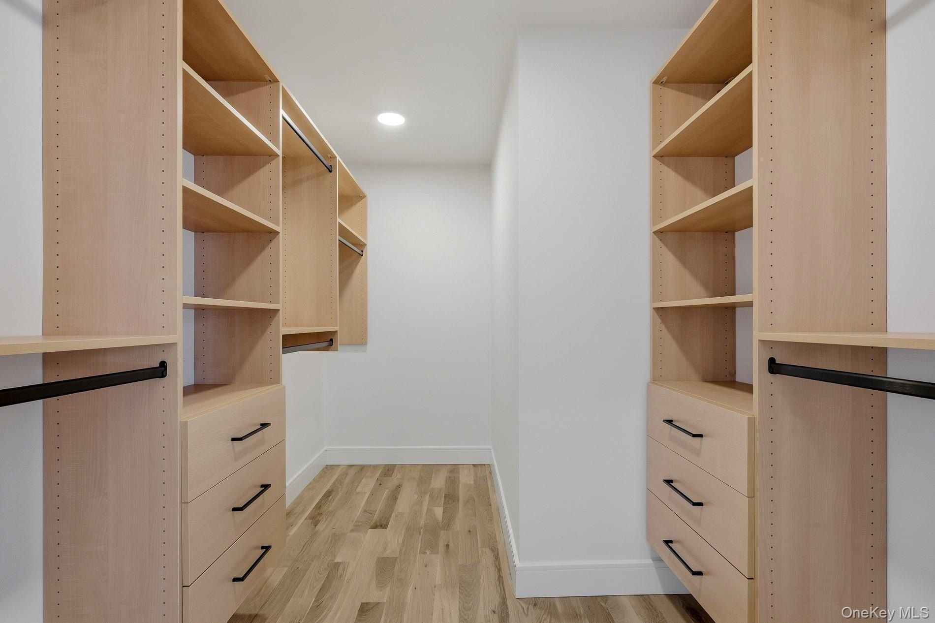 5 Ketcham Place. Melville, NY 11747