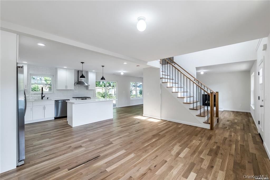 Iroquois Avenue. Selden, NY 11784