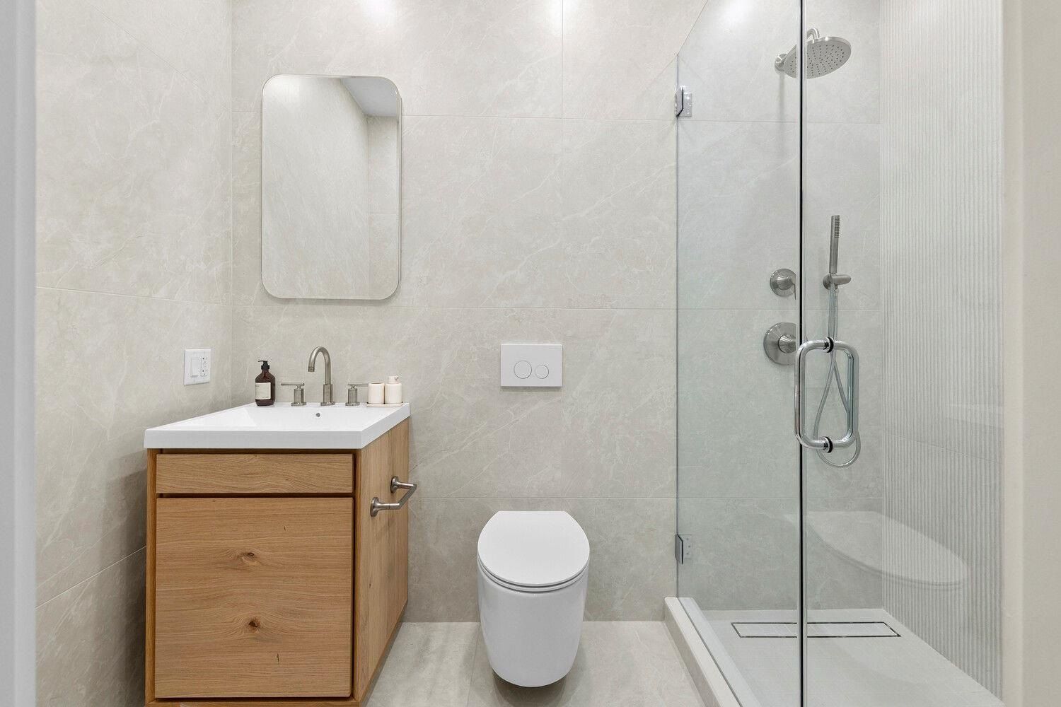 184 Hawthorne Street Unit 3A. Brooklyn, NY 11225