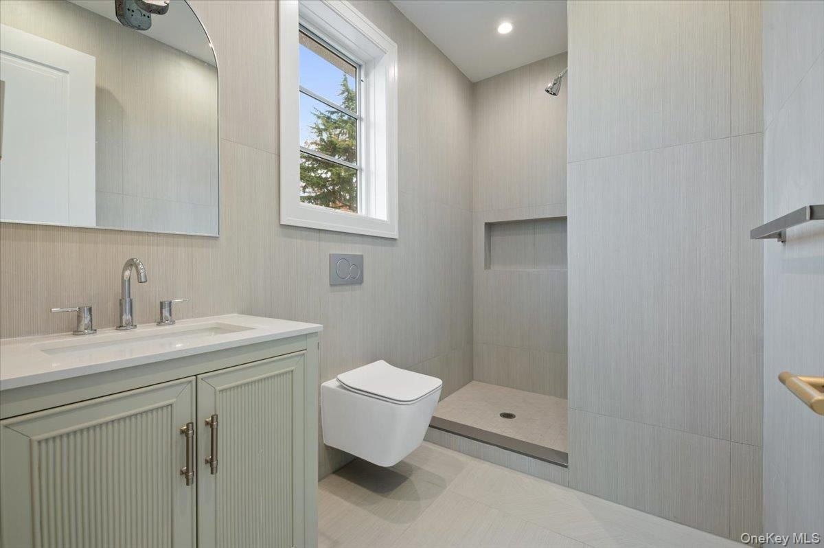 772 Park Lane. North Woodmere, NY 11581