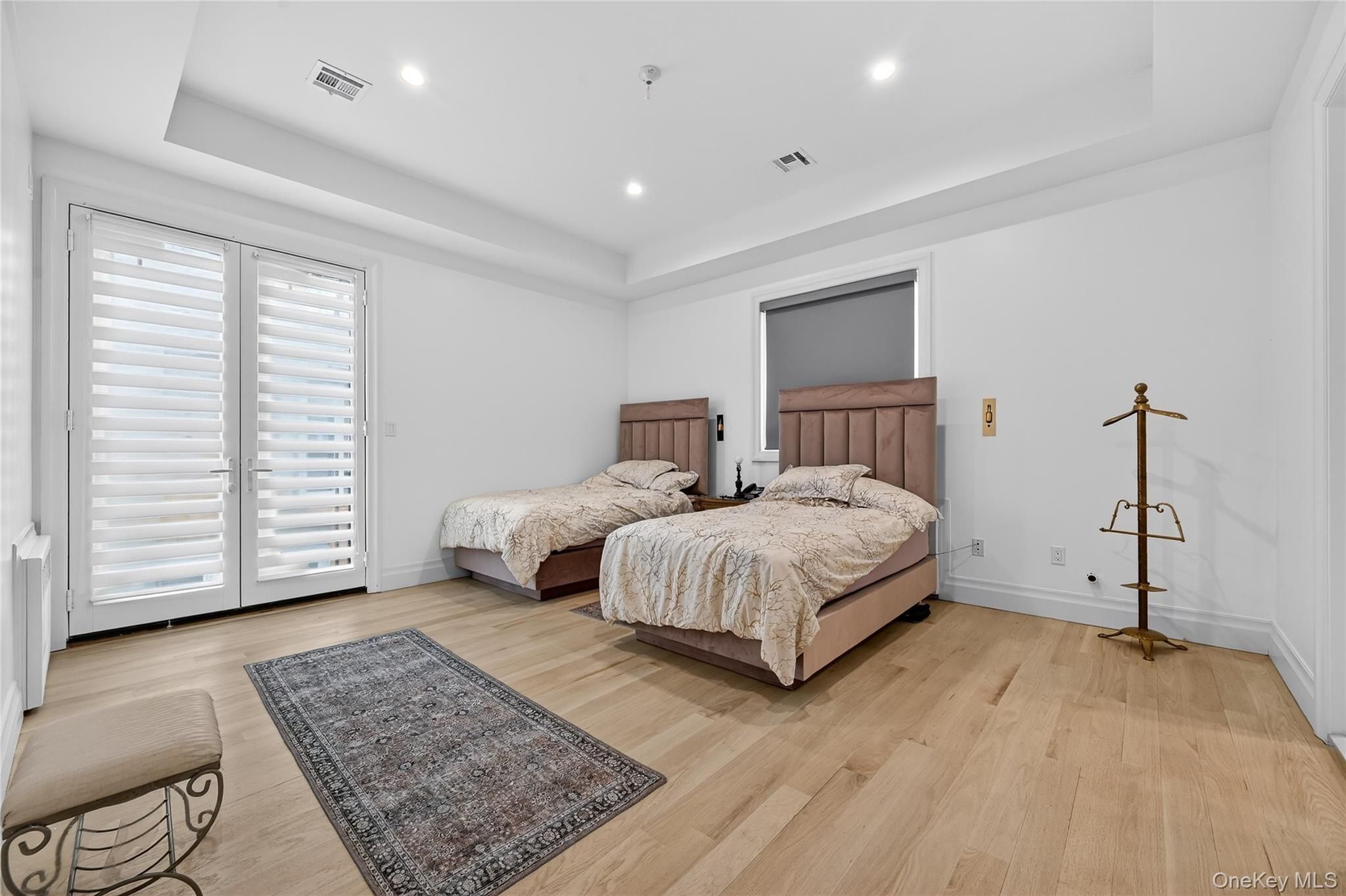 27 Ellish Parkway Unit 202. Spring Valley, NY 10977