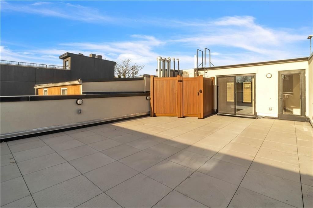 Th Street. Brooklyn, NY 11215