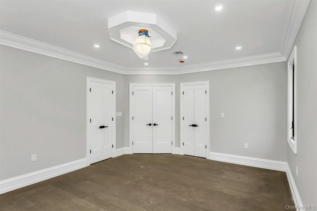 25909 81St Avenue. Glen Oaks, NY 11004