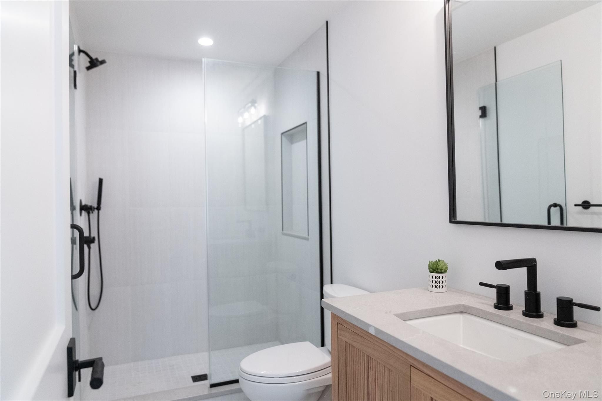 465 Ripple Water Lane. Southold, NY 11971