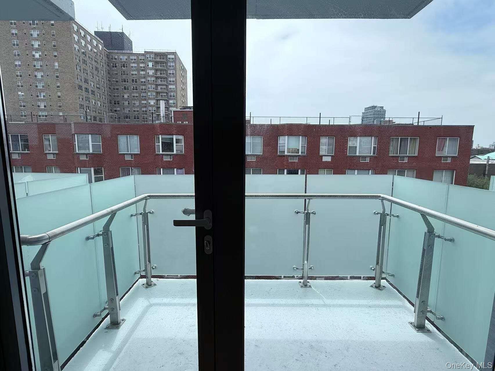 13680 41 Ave Unit 6H. Flushing, NY 11355