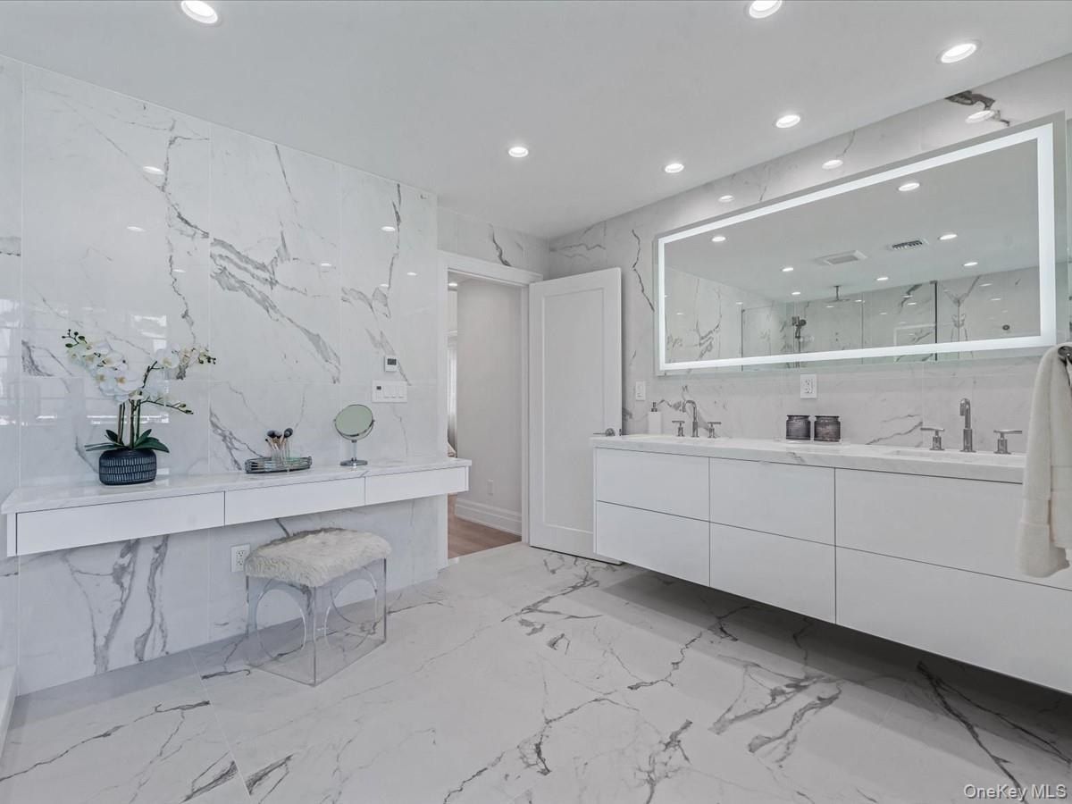 235 Schenck Avenue. Great Neck, NY 11021