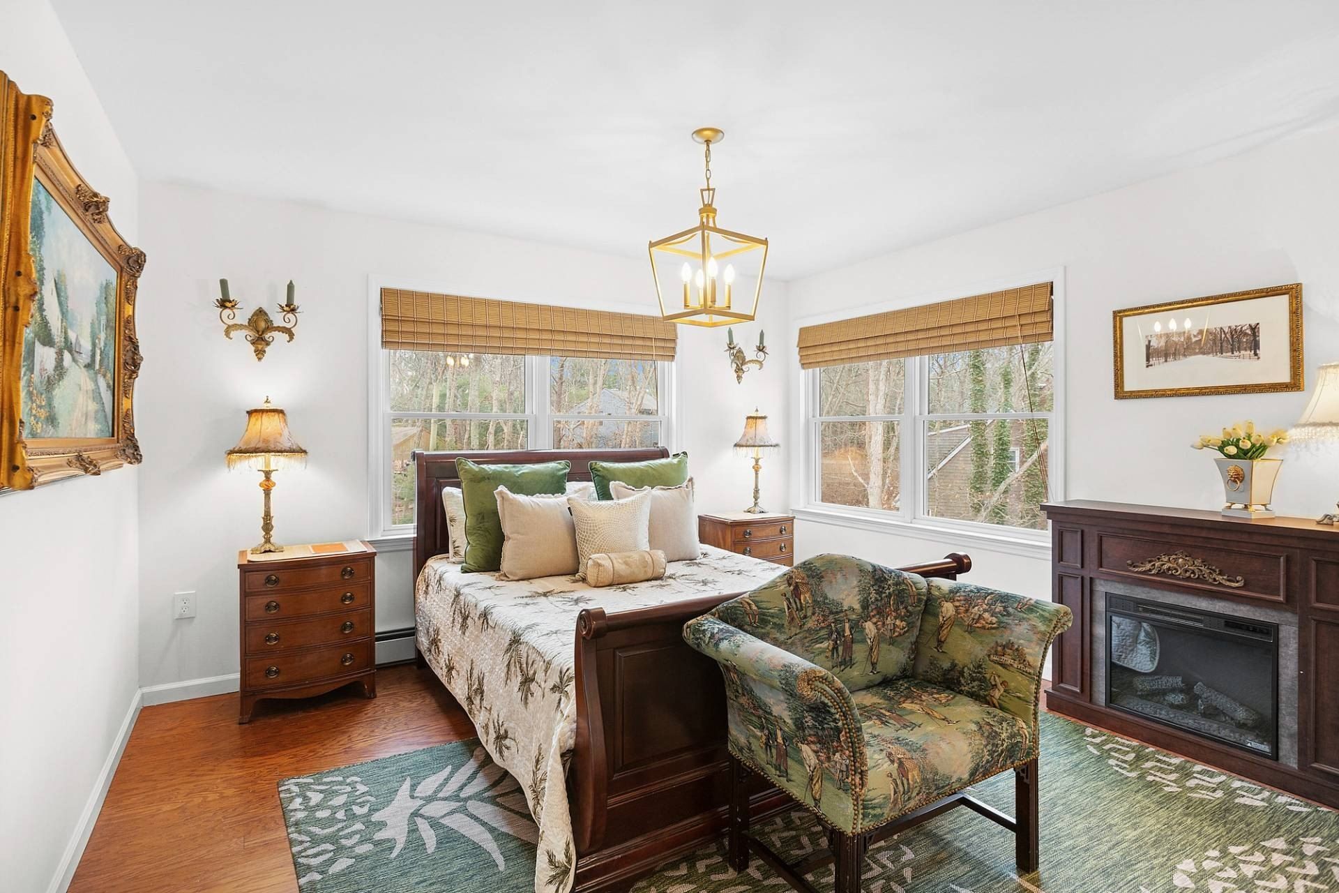 612 Stephen Hands Path. East Hampton, NY 11937