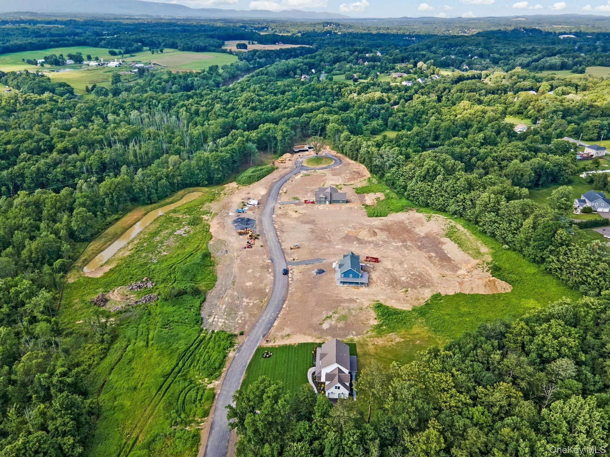 Peale Place. Montgomery, NY 12549