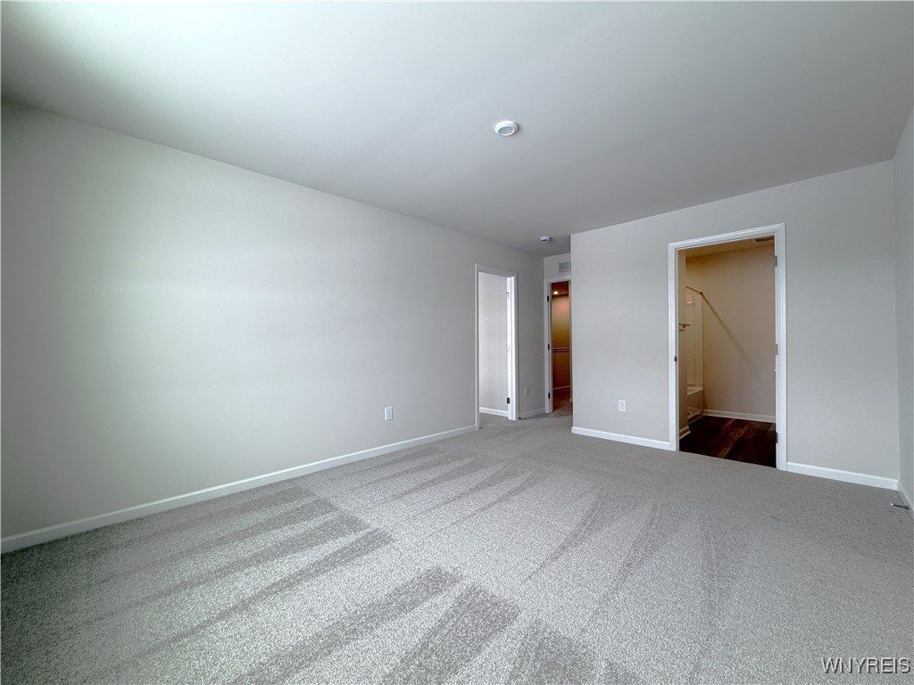 6233 Thornden Park Drive. Lockport, NY 14094