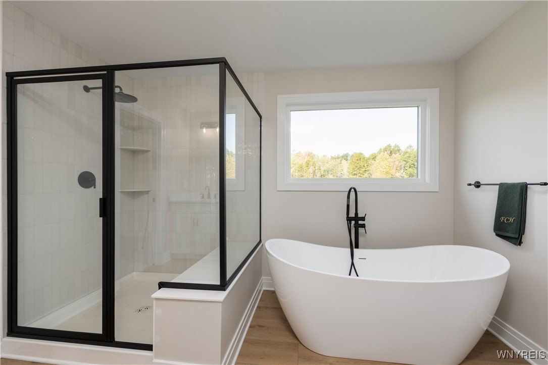 160 Sandywood Circle. Grand Island, NY 14072