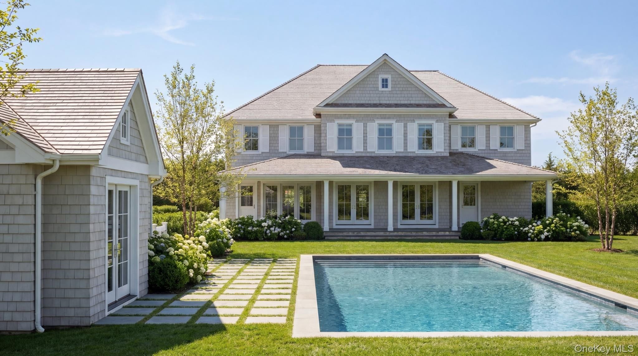 39 Hildreth Street. Southampton, NY 11968