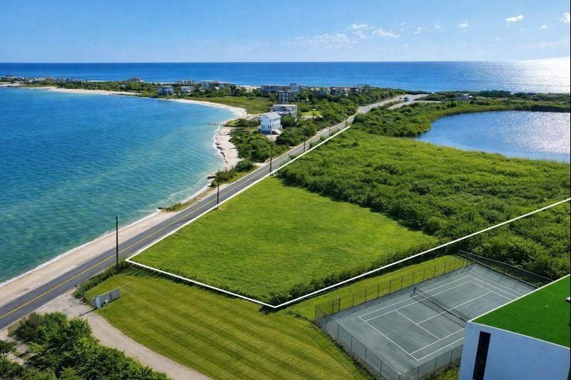 975 Flying Point Road. Water Mill, NY 11976