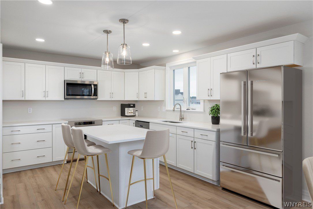 146 Sandywood Circle. Grand Island, NY 14072