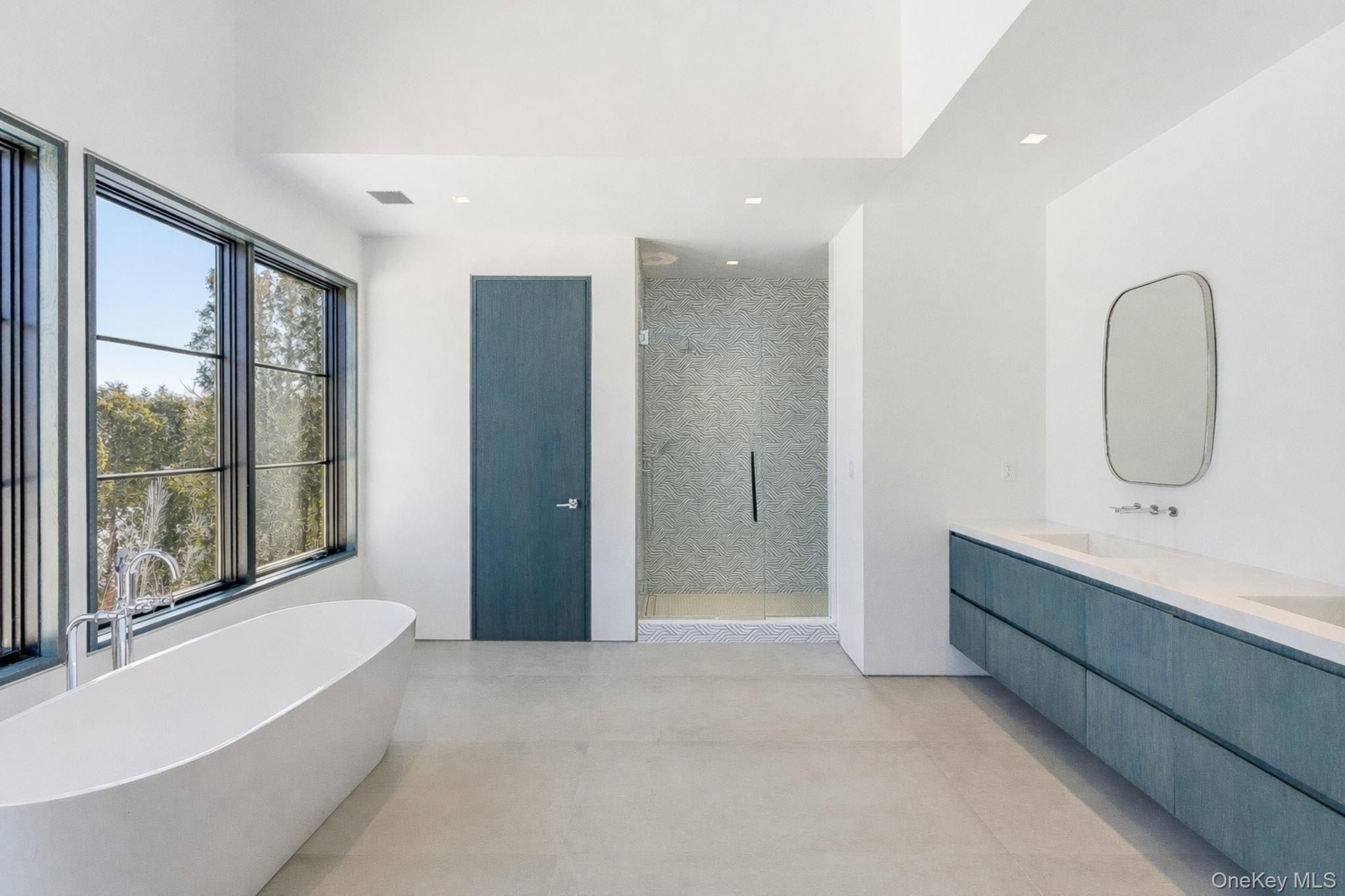 50 Tuckahoe Lane. Southampton, NY 11968