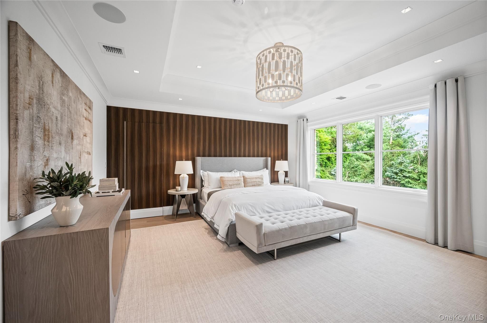 7 Mirrielees Road. Great Neck, NY 11021