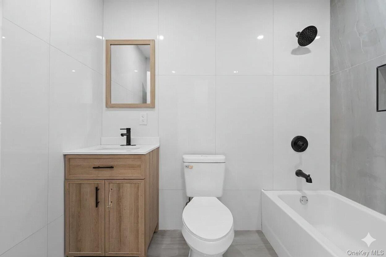 1116 Blake Avenue. Brooklyn, NY 11208