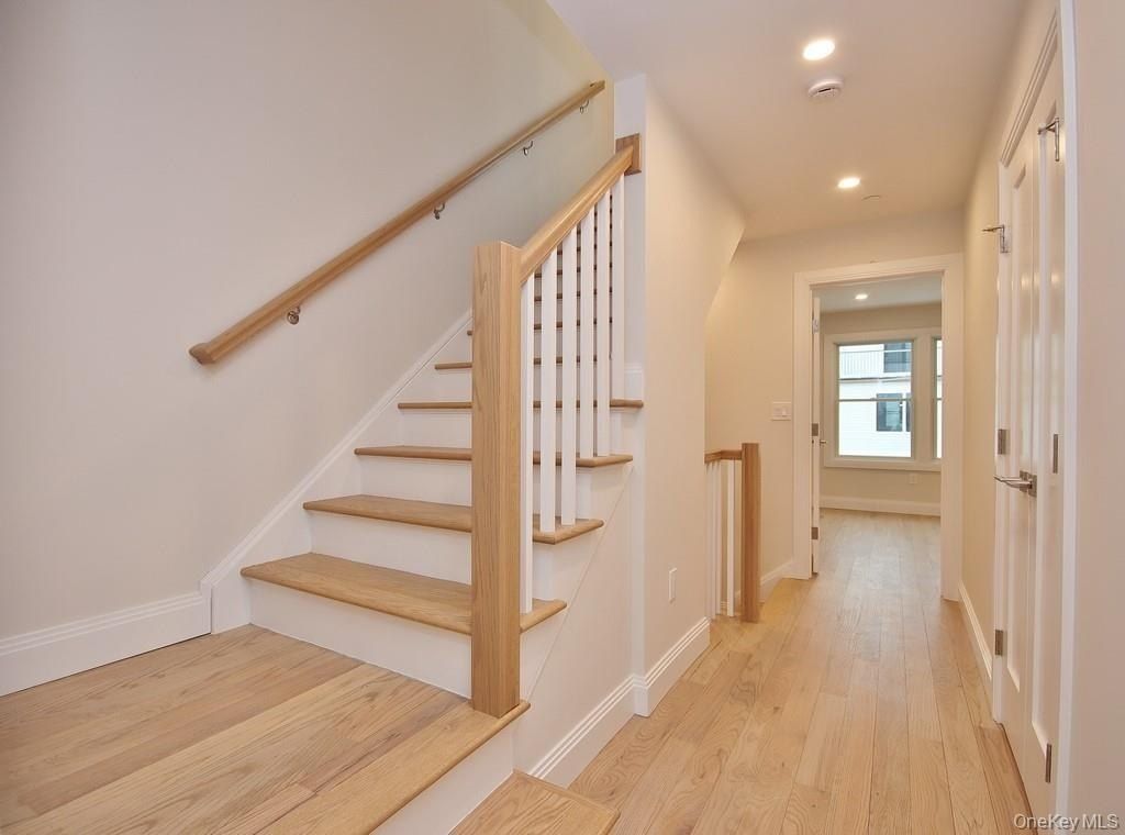 32 Andrews Lane. Sleepy Hollow, NY 10591