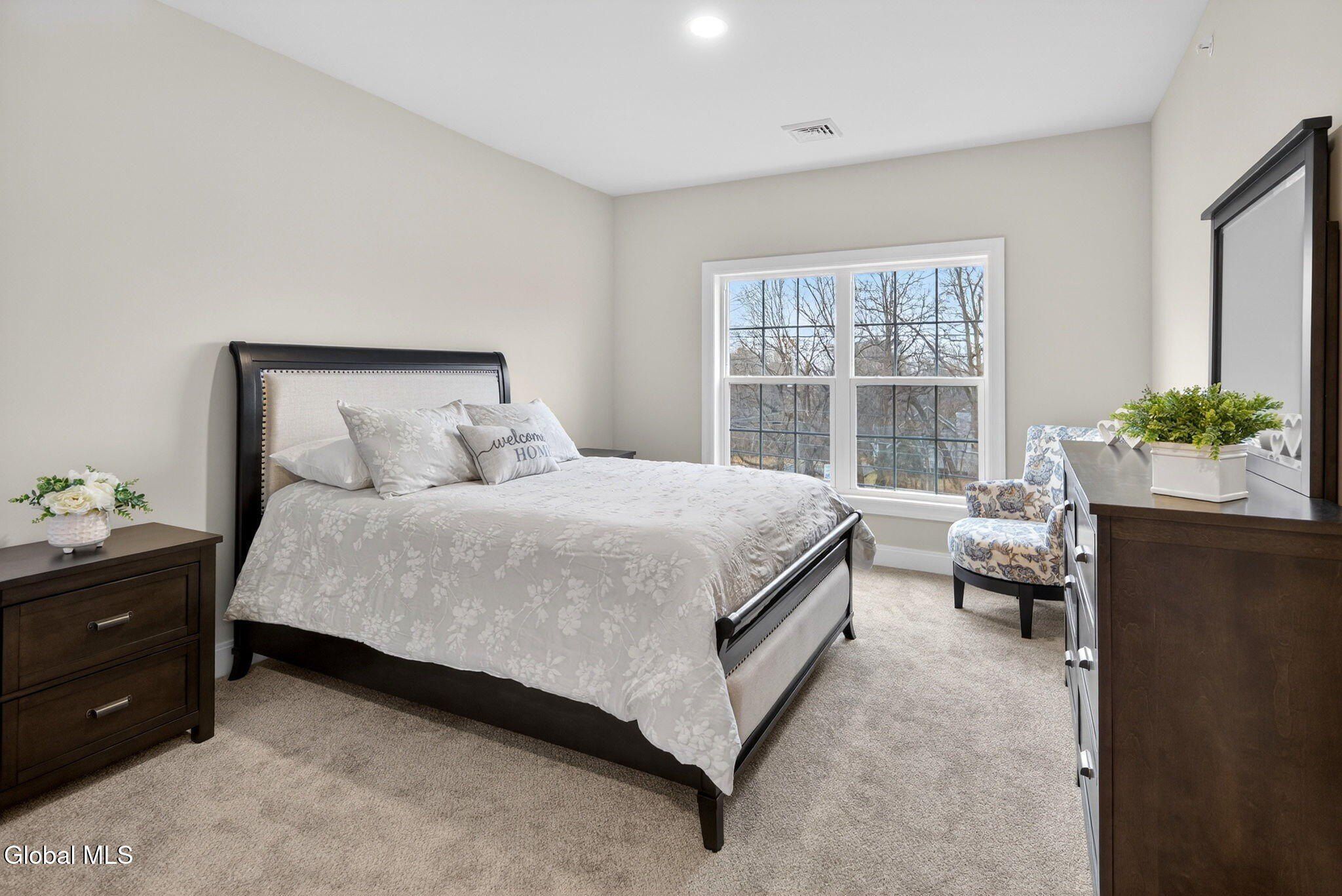 607 Vly Pointe Drive. Niskayuna, NY 12309