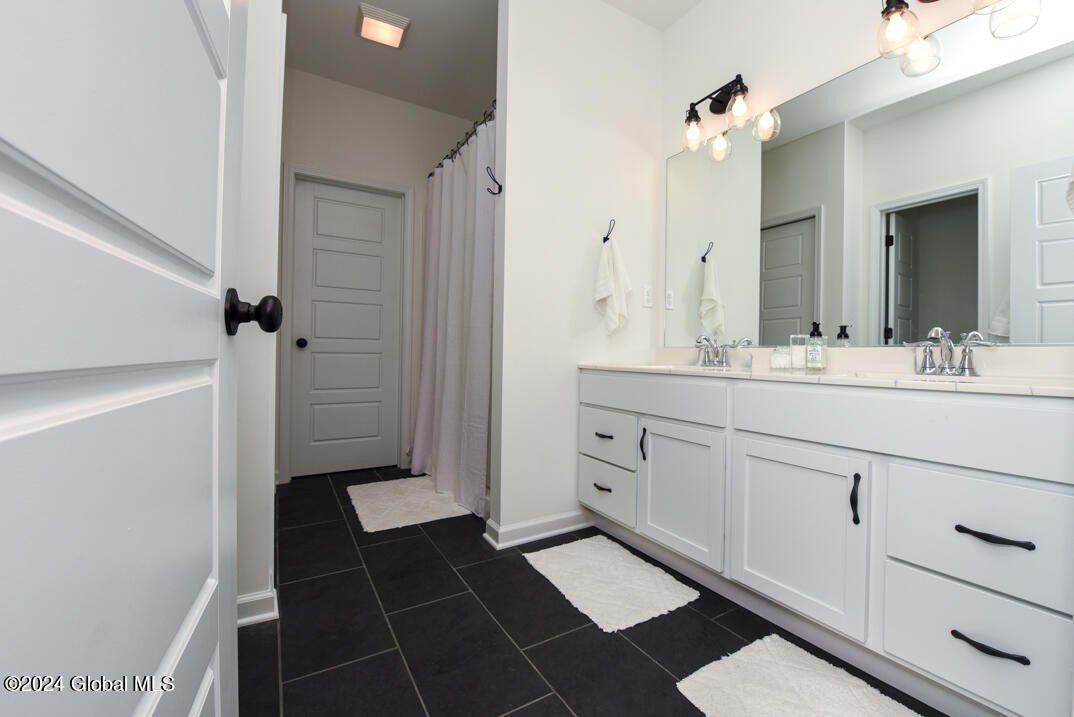 10 Hunter Court. Ballston Spa, NY 12020