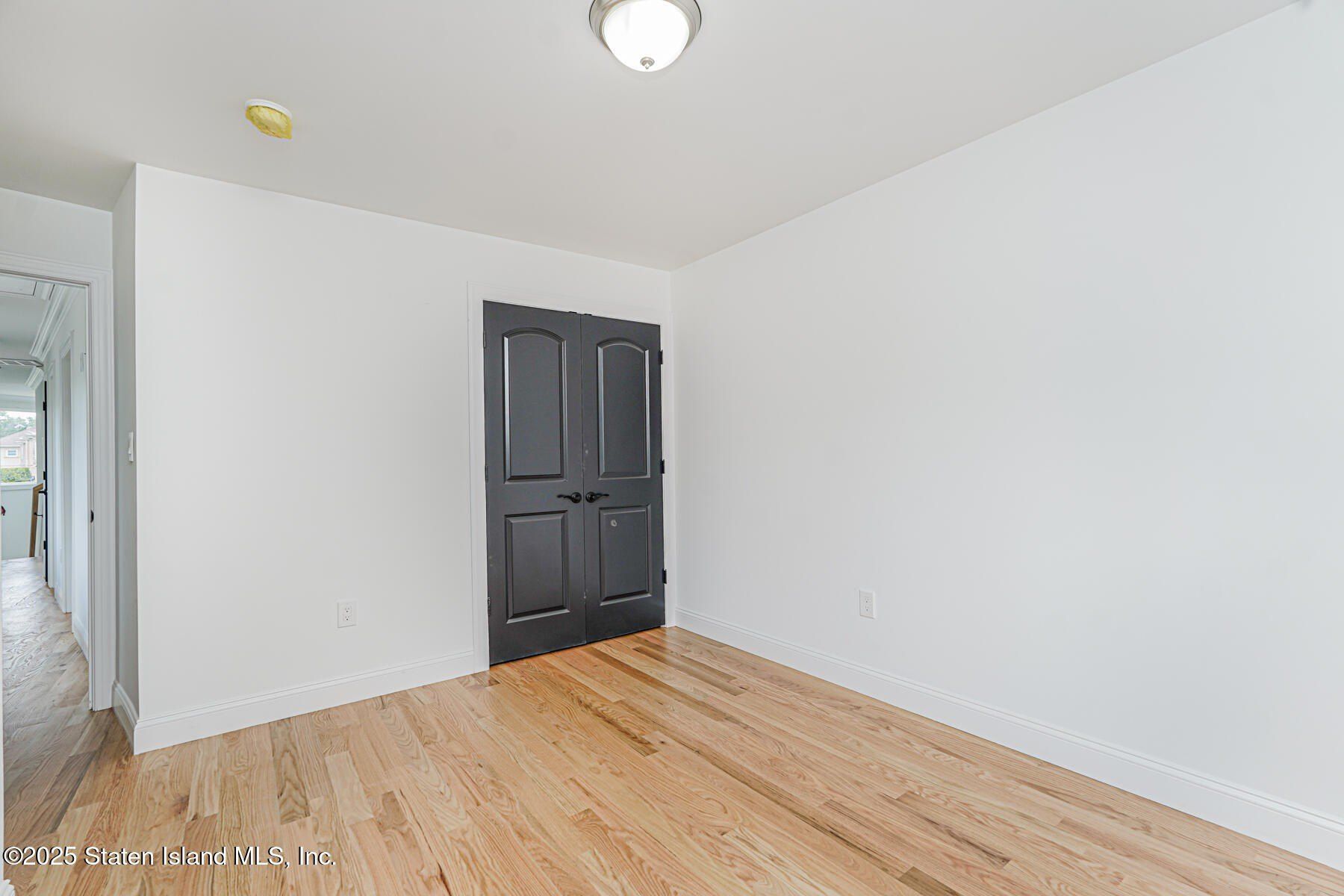 518 Bradford Avenue. Staten Island, NY 10309