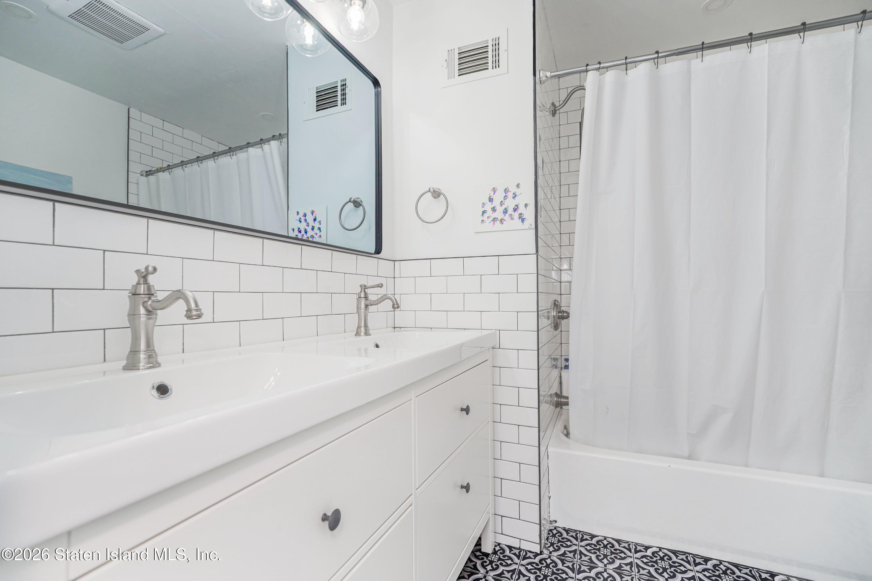 82 Belmar Drive W. Staten Island, NY 10314