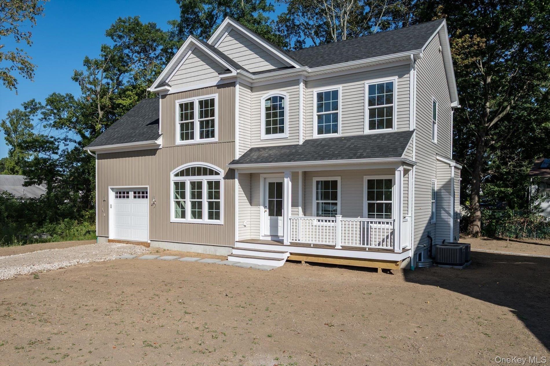 4 GailGrace Court. Copiague, NY 11726