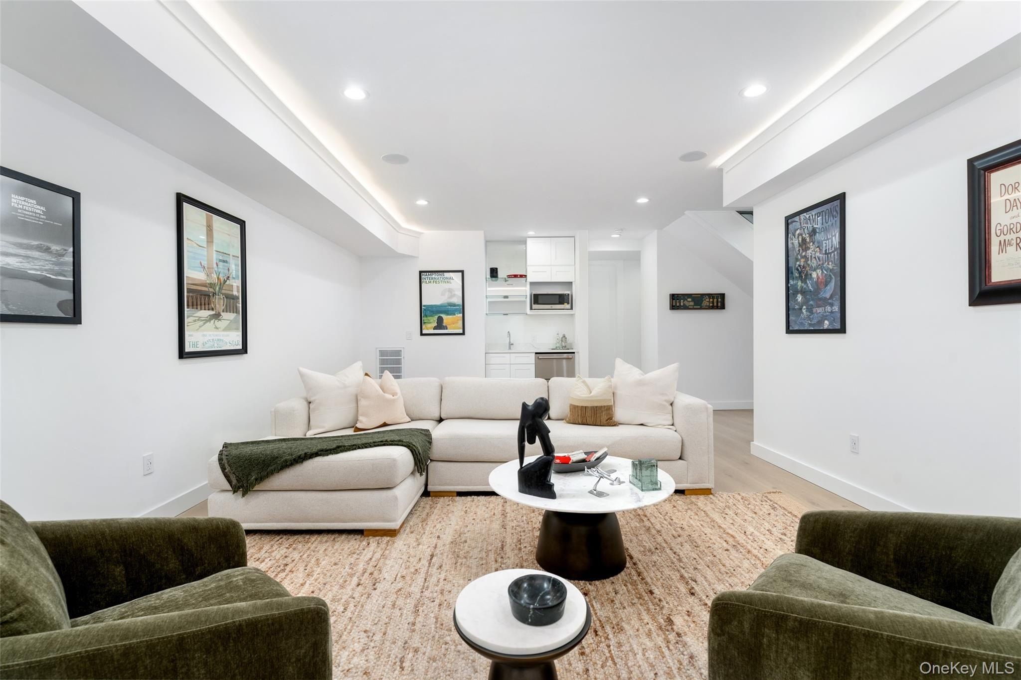 40 Waters Edge Road. Southampton, NY 11968