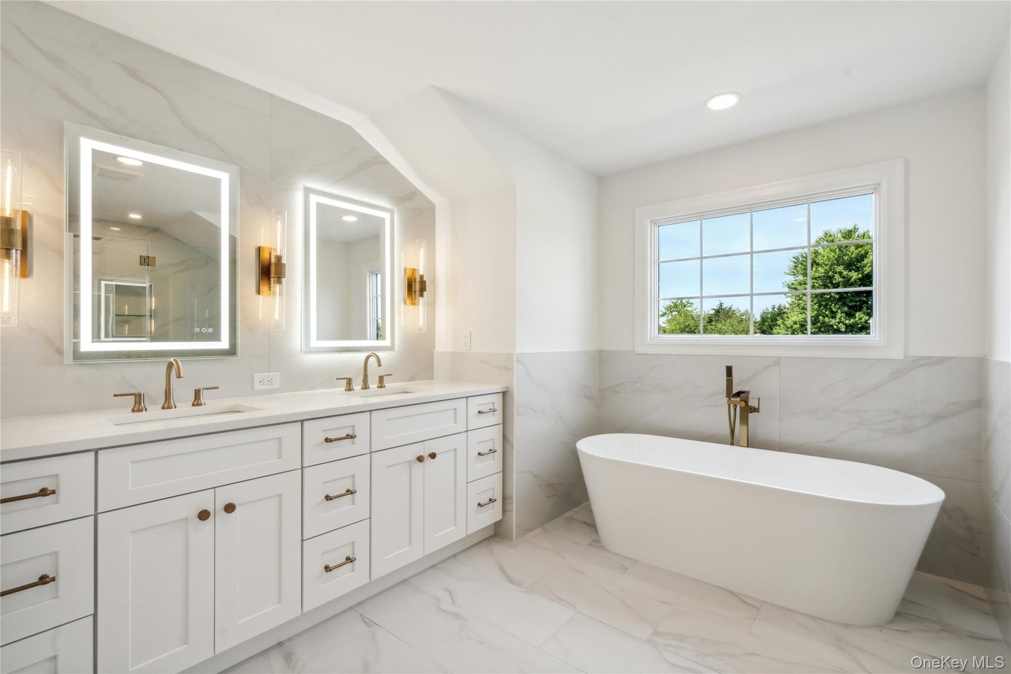 5A Steuben Drive. Jericho, NY 11753