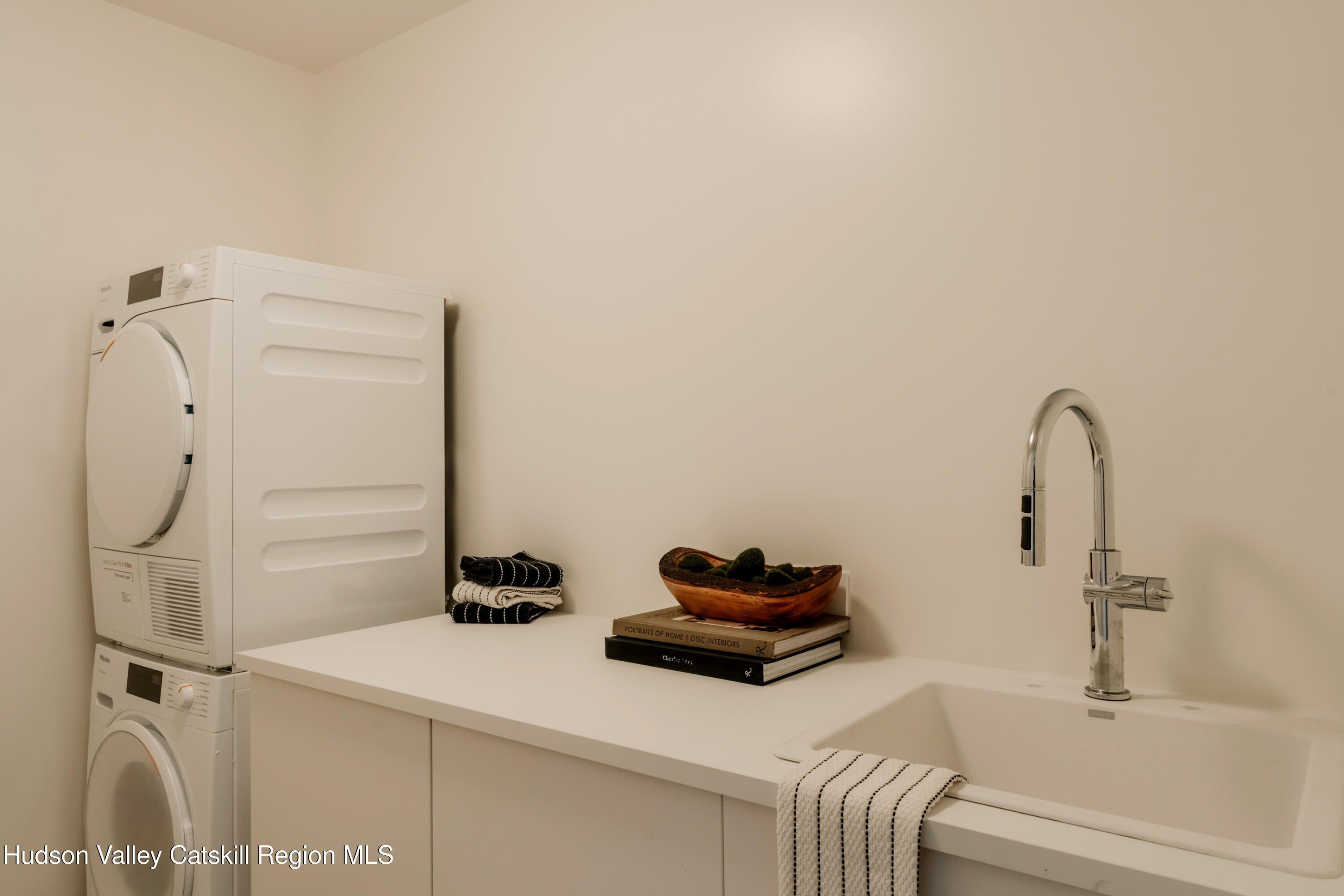 131 Oakley Road. Accord, NY 12404