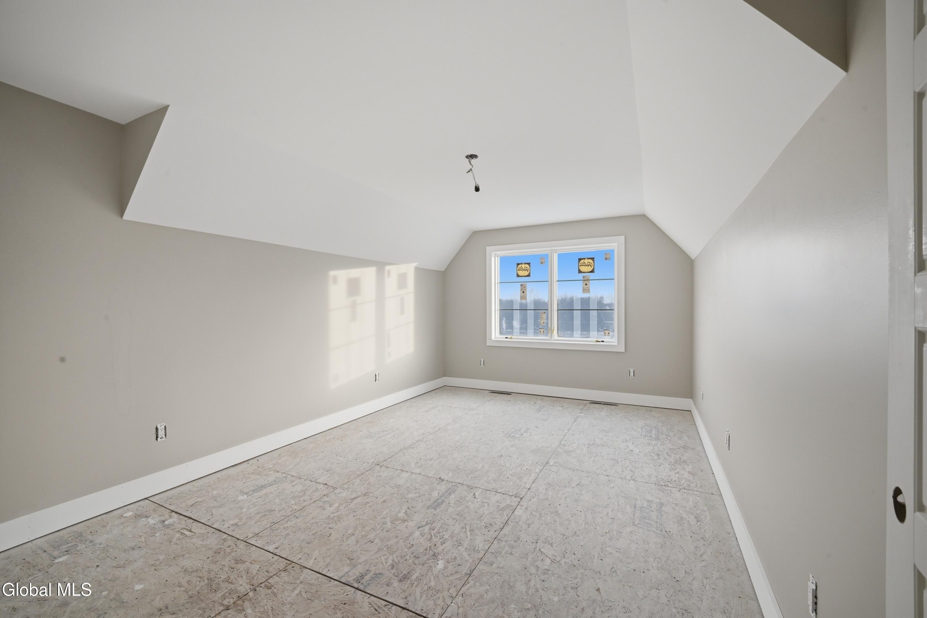 17 Schermerhorn Road. Cohoes, NY 12047