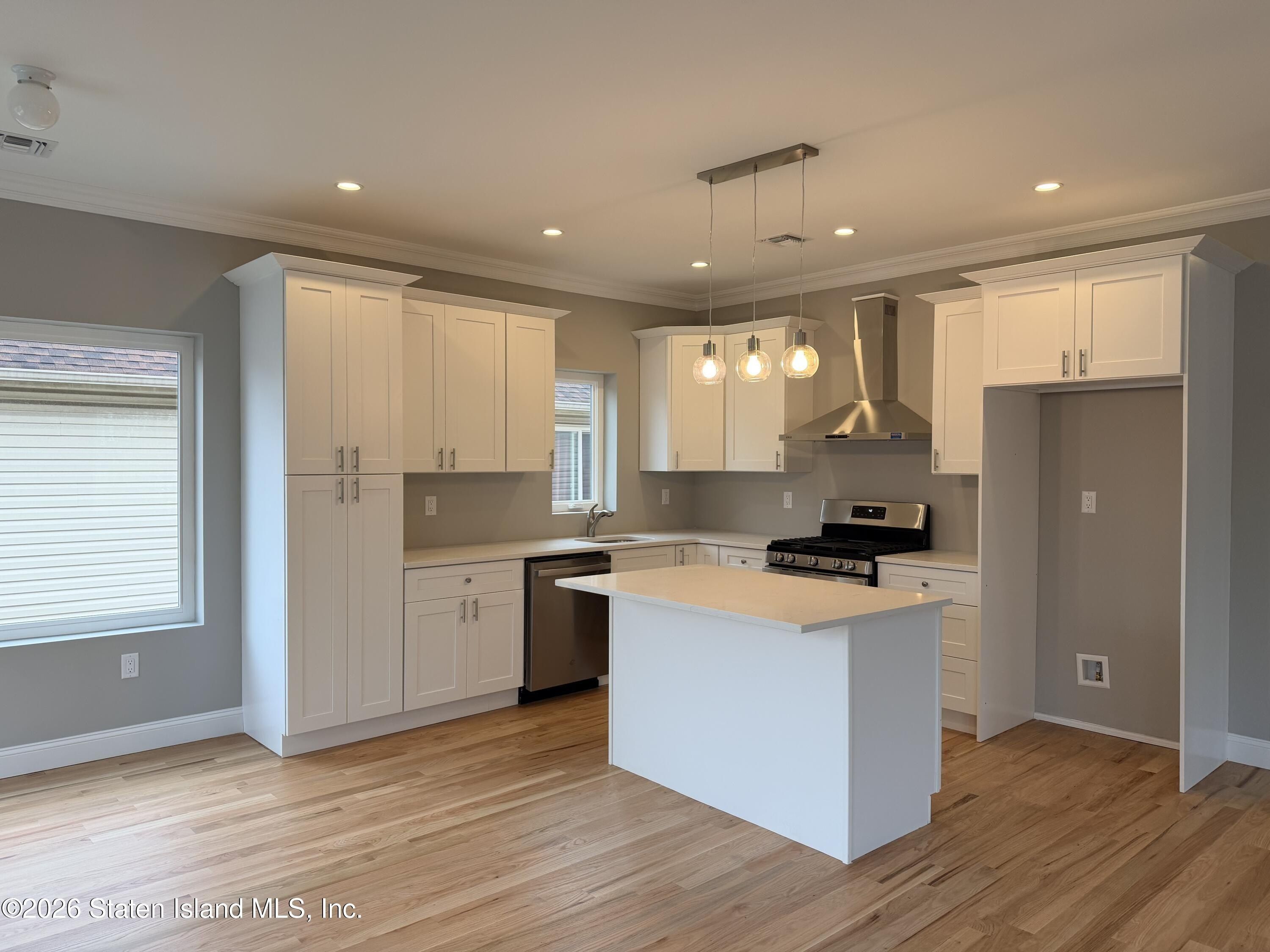 4 Mc Kee Avenue. Staten Island, NY 10308