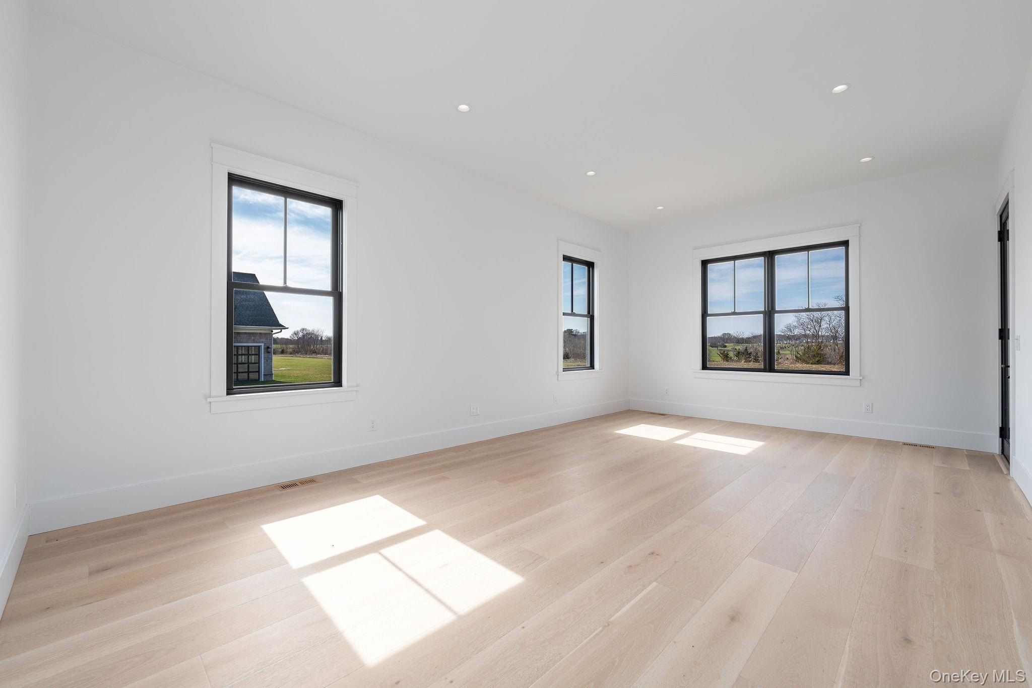 25 Club Drive. Baiting Hollow, NY 11933