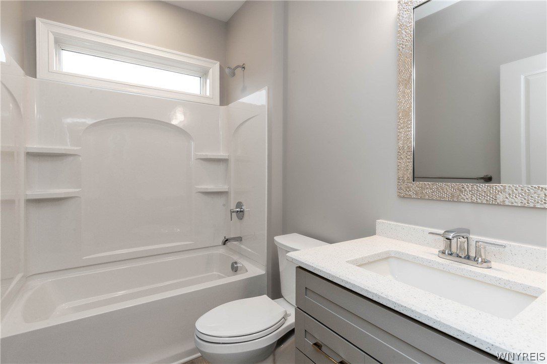 7290 Woodhaven Drive. Lockport, NY 14094