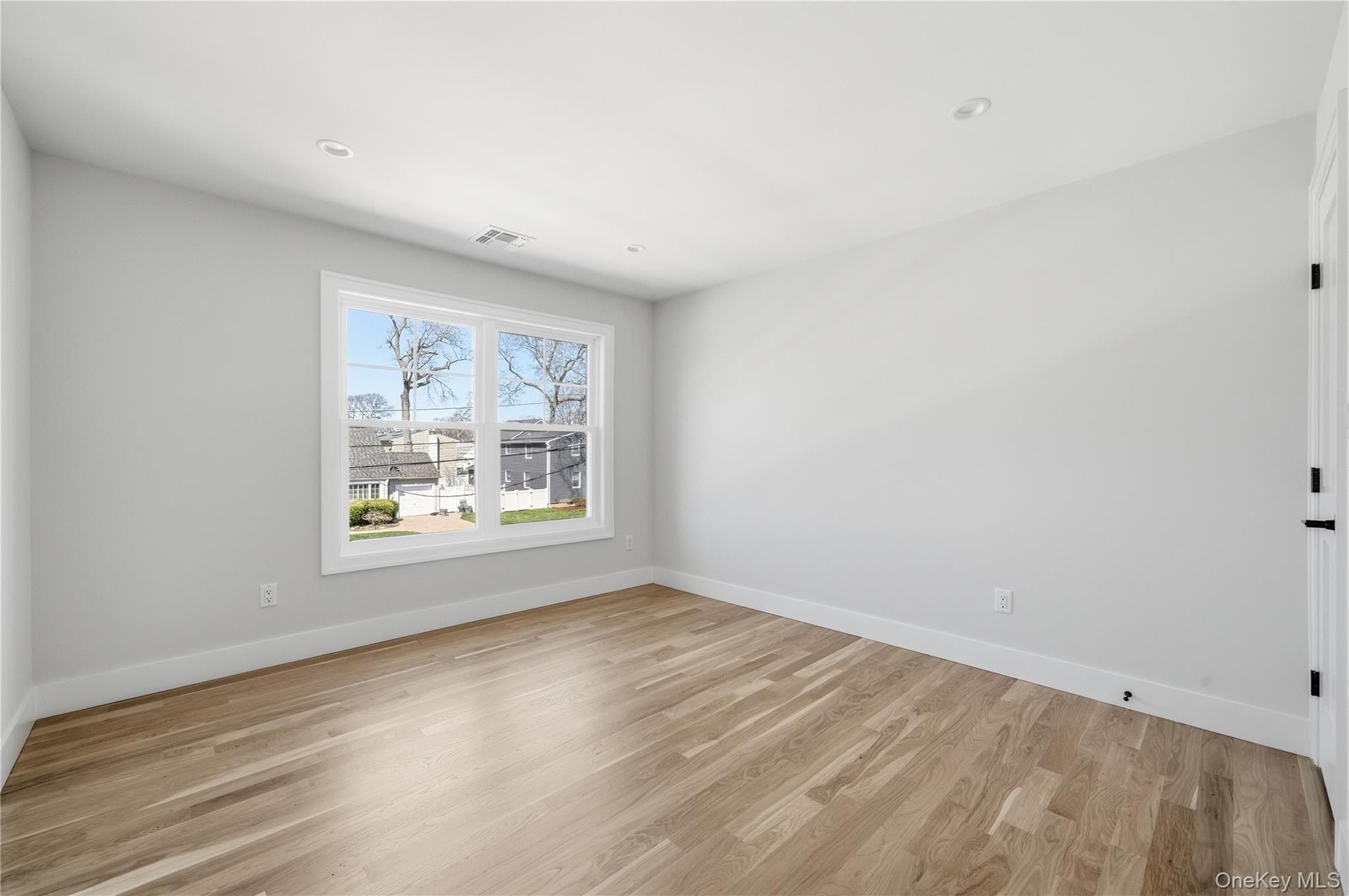 Massapequa Avenue. Massapequa Park, NY 11762