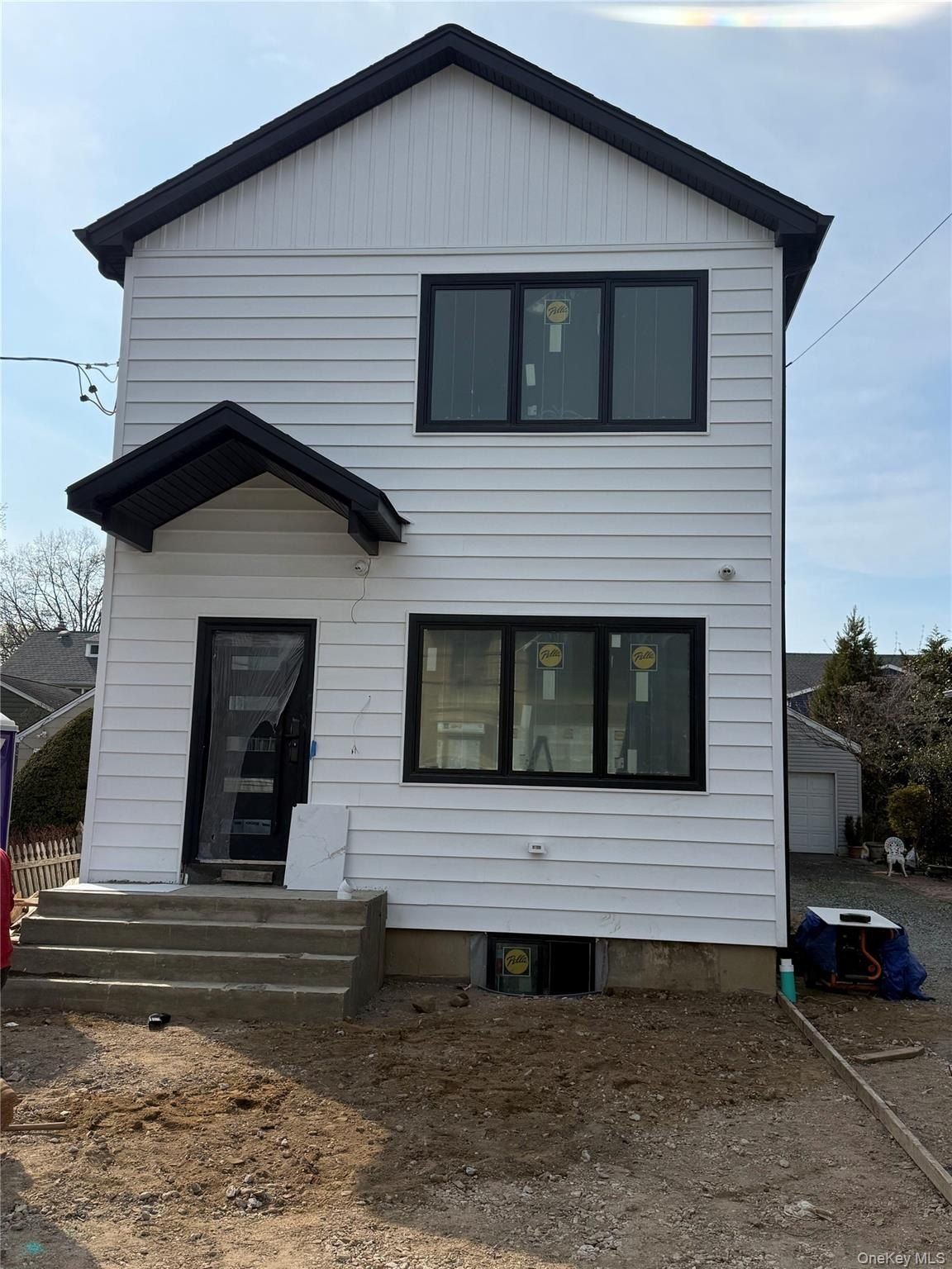 3 South Avenue. Lawrence, NY 11559