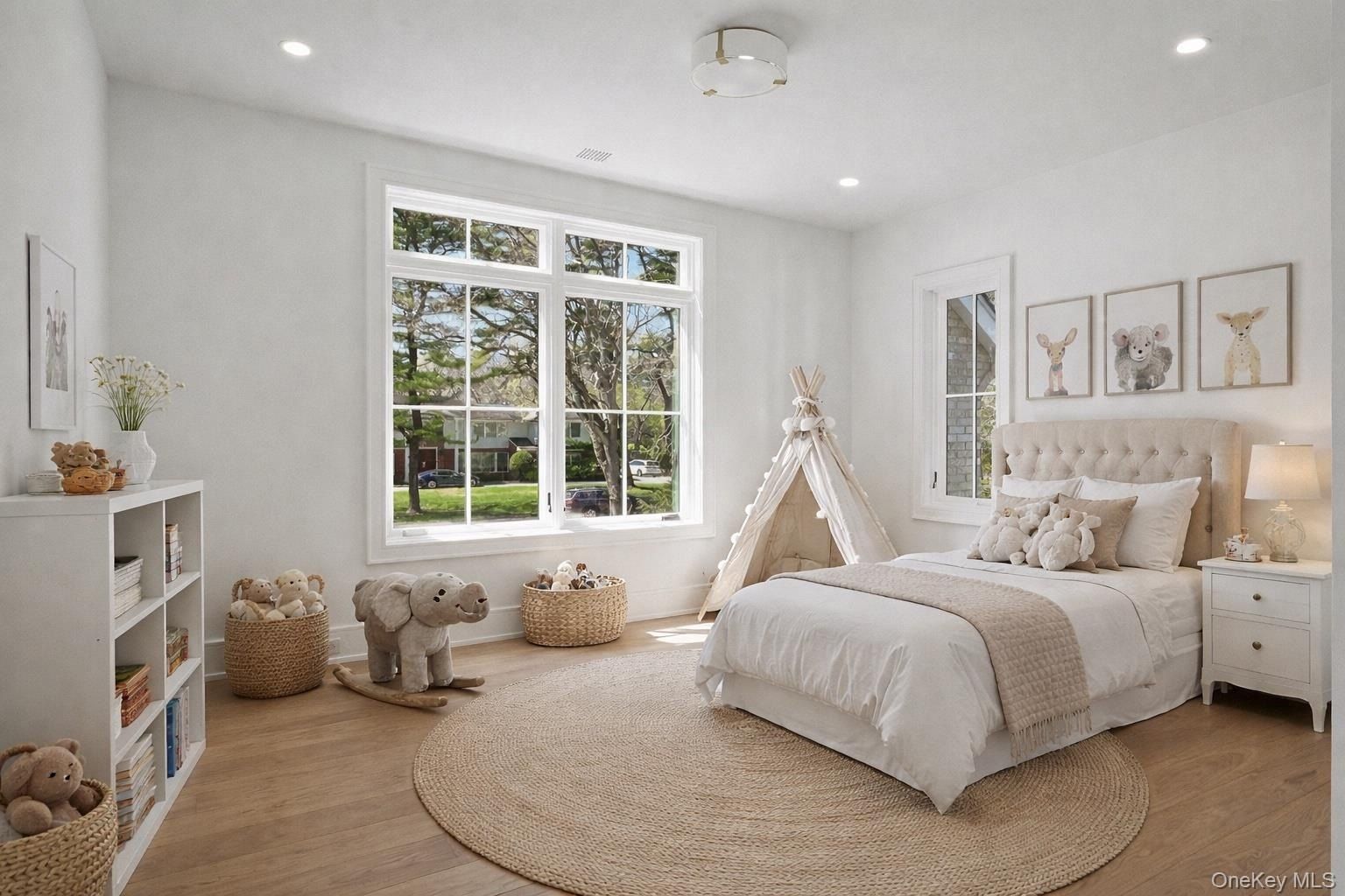 25 W Creek Farms Road. Sands Point, NY 11050