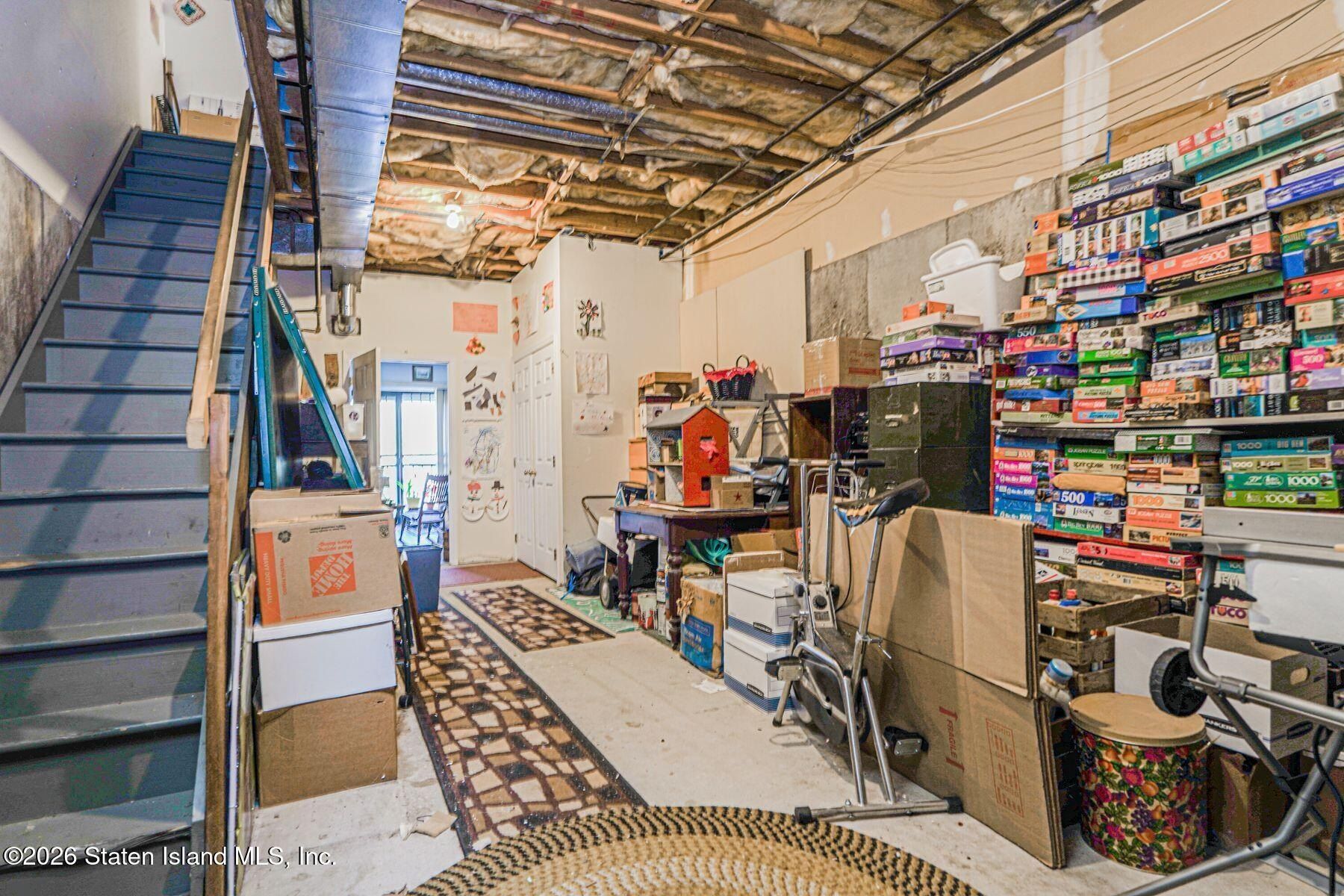 Tappen Court. Staten Island, NY 10304