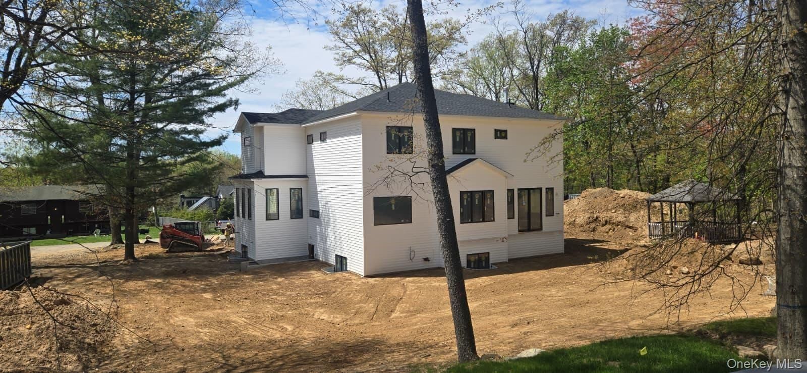 Quackenbush Lane. Monsey, NY 10952