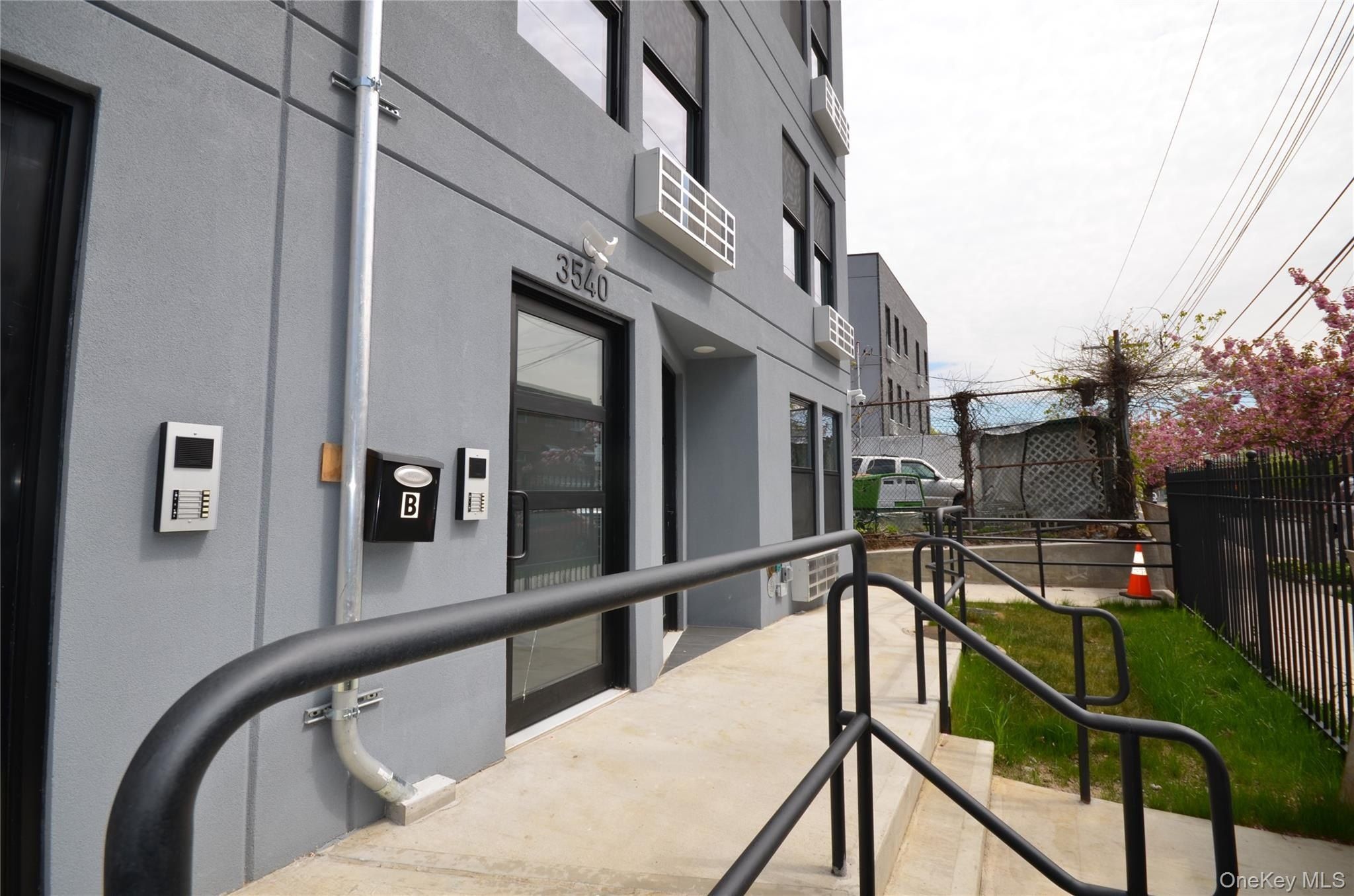 Tiemann Avenue. Bronx, NY 10469