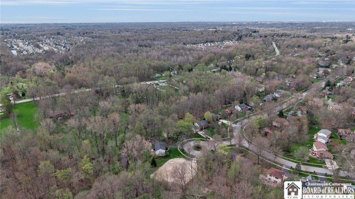 36 White Pine Court. East Amherst, NY 14051