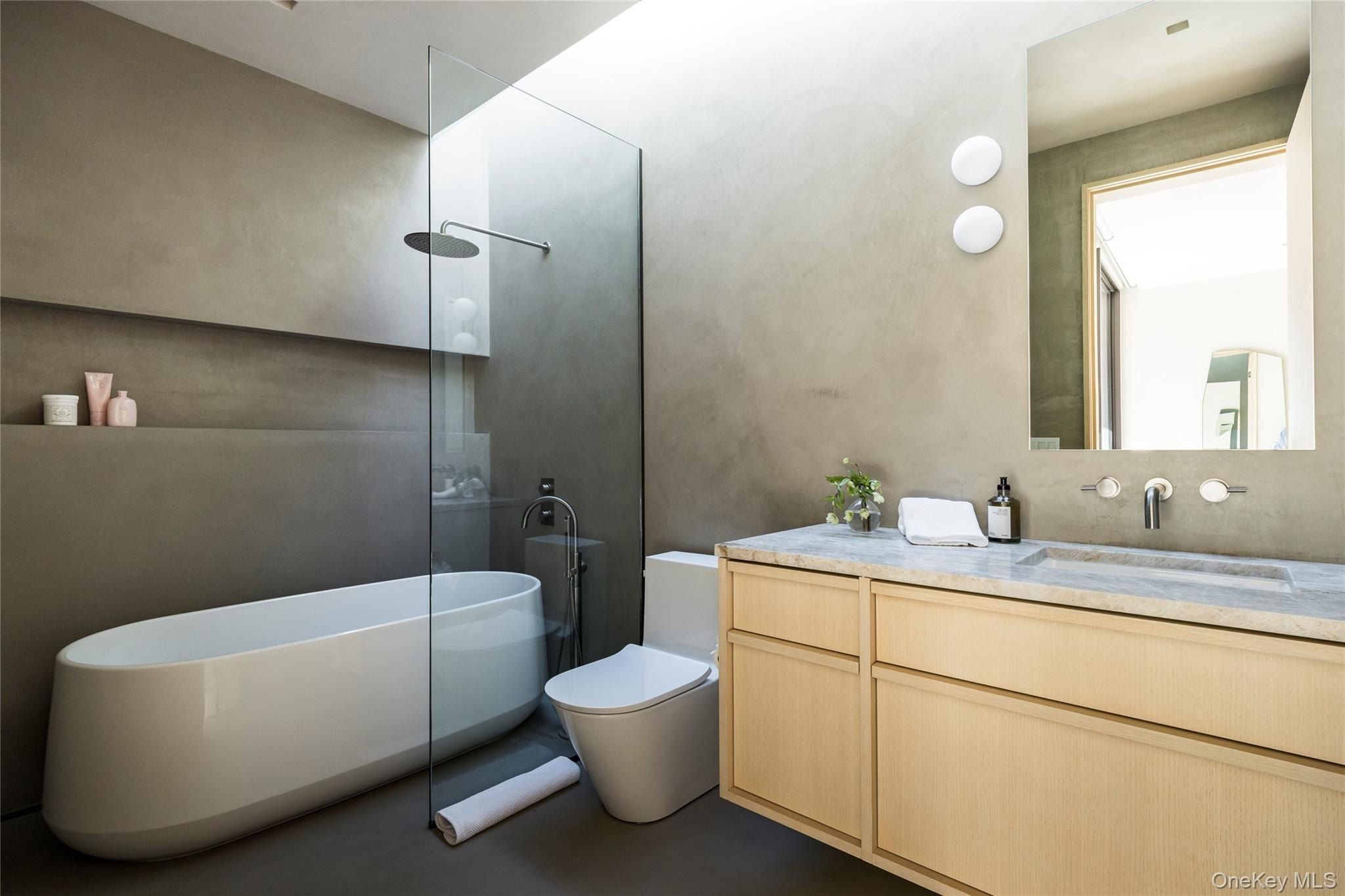 11 Sunnyside Avenue. Shelter Island, NY 11964